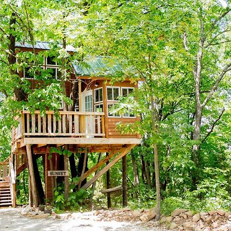 The Cottage Treehouses Hermann Dış mekan fotoğraf
