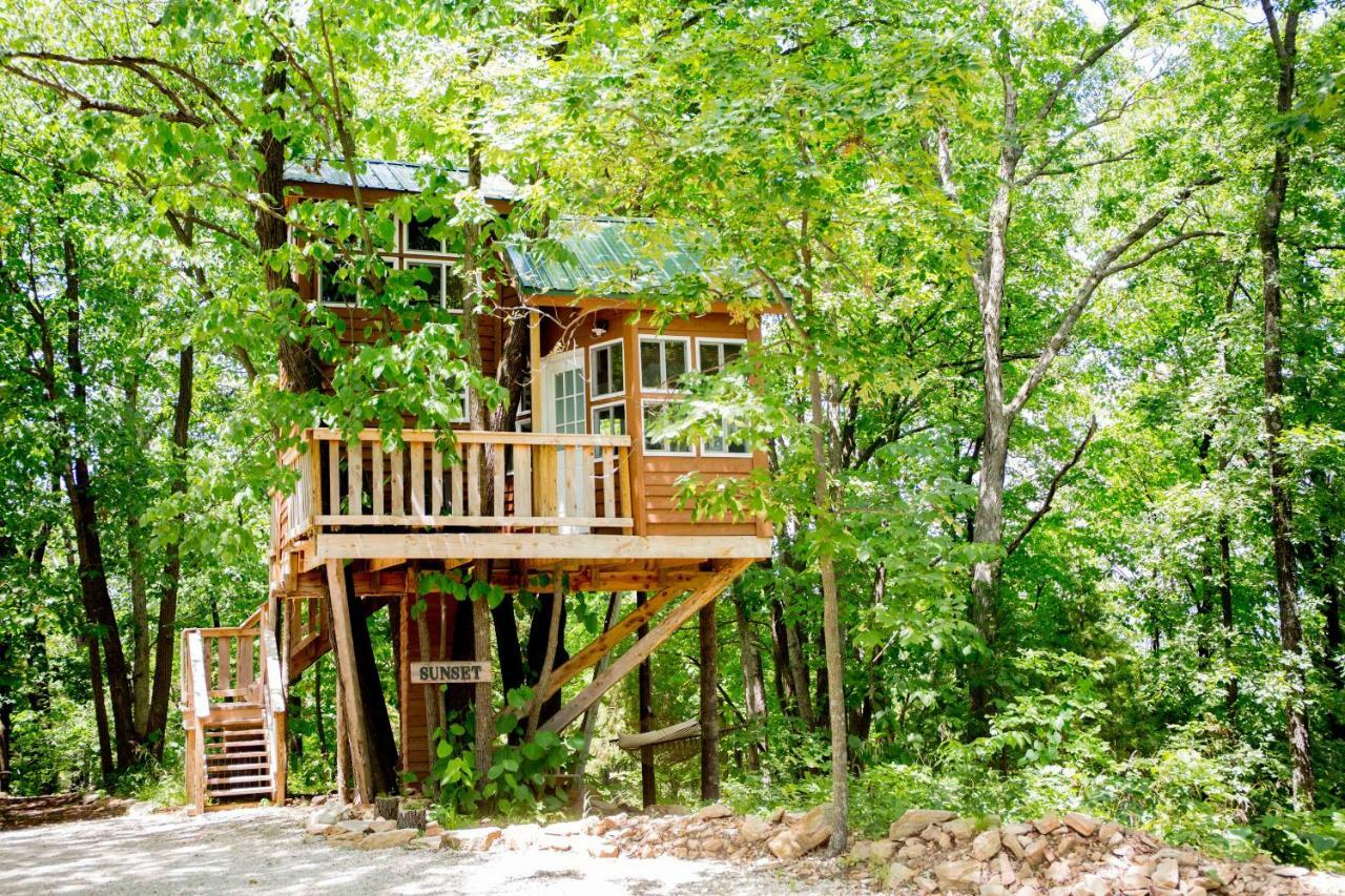 The Cottage Treehouses Hermann Dış mekan fotoğraf